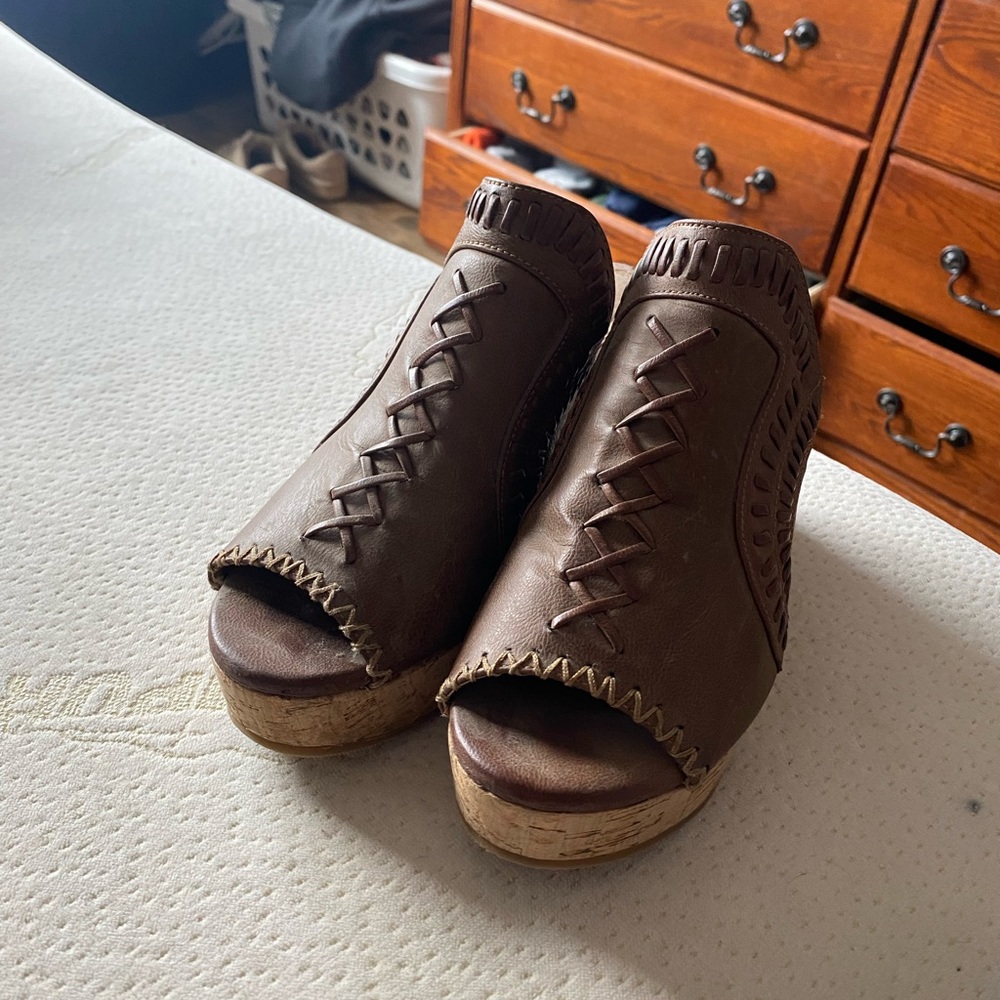 ‘Not Rated’ wedge - Picture 2 of 2